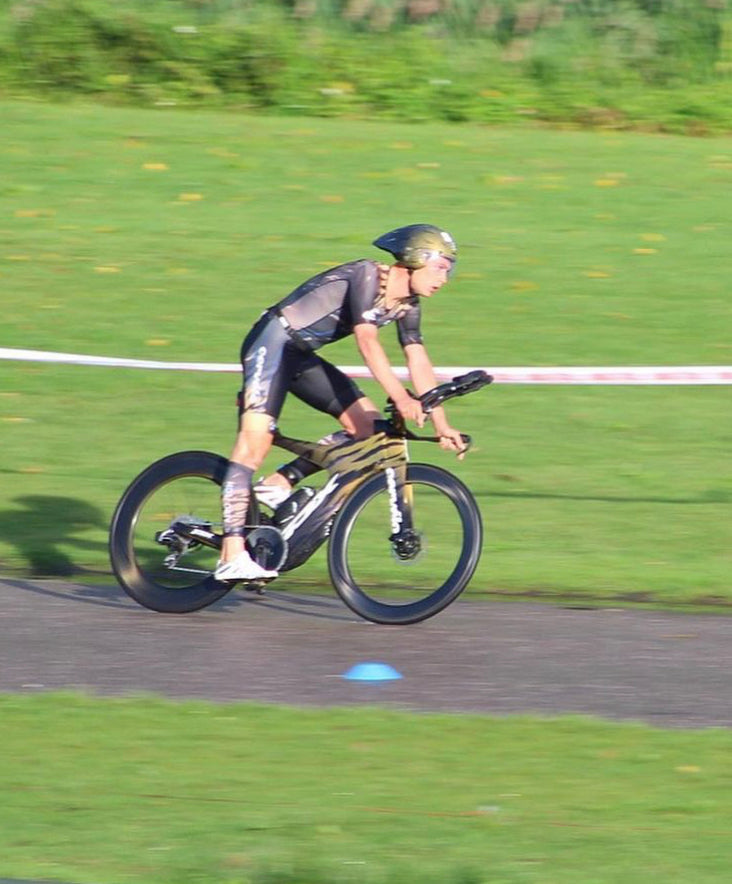 INVICTUS TRI AERO CALF SLEEVES