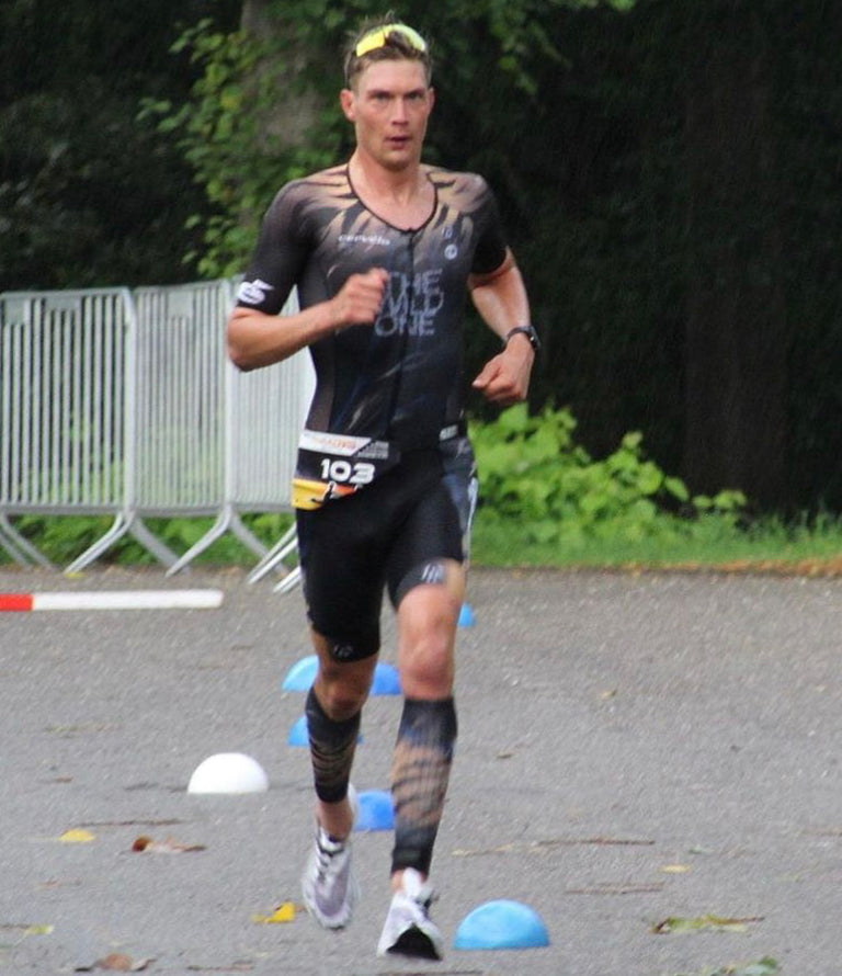 INVICTUS TRI AERO CALF SLEEVES