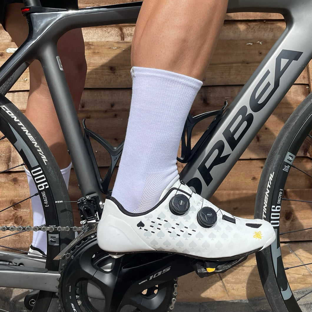 APEX GEARED UP RACING APEX PREMIUM CYCLING SOCKS (3 PACK) WHITE (QZ100)